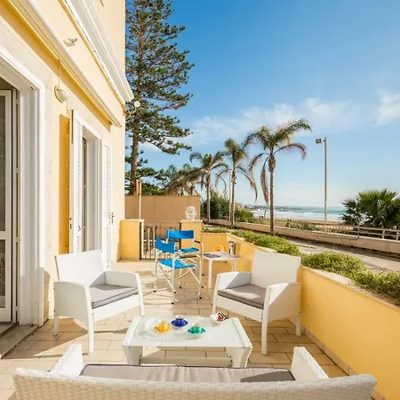 La Casa Sul Lungomare 度假居